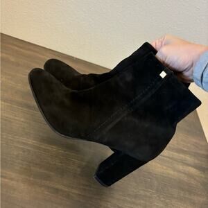 Stuart Weitzman Black Suede Pull On Boots size 7.5 N